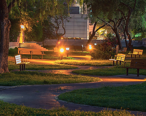 Gartenwege sollten besonders beleuchtet sein - © GormaKuma - pixabay Gartenwege sollten besonders beleuchtet sein - © GormaKuma - pixabay
